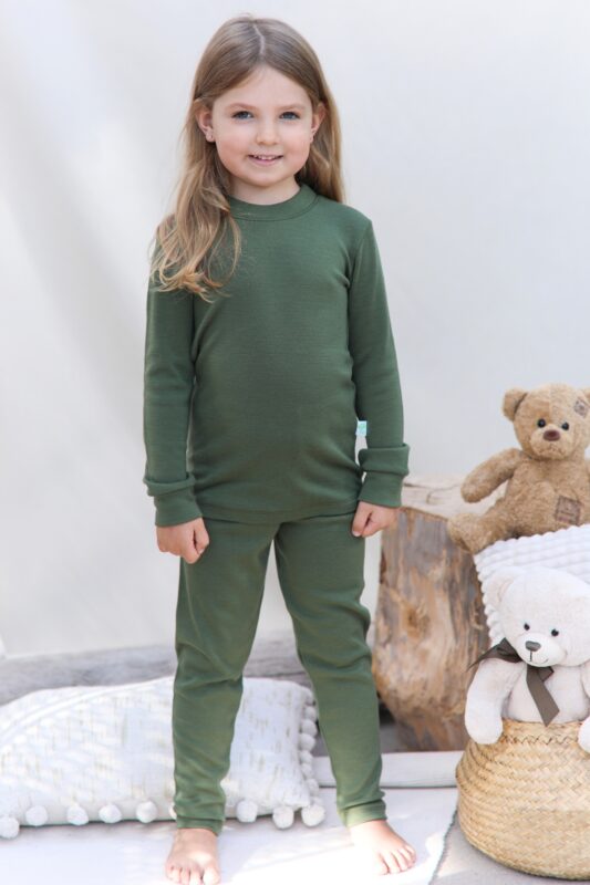 Kids base layer set in merino wool with long-sleeve top and leggings