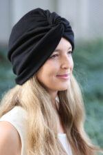 Damen-Turbanmütze aus Merinowolle in Schwarz